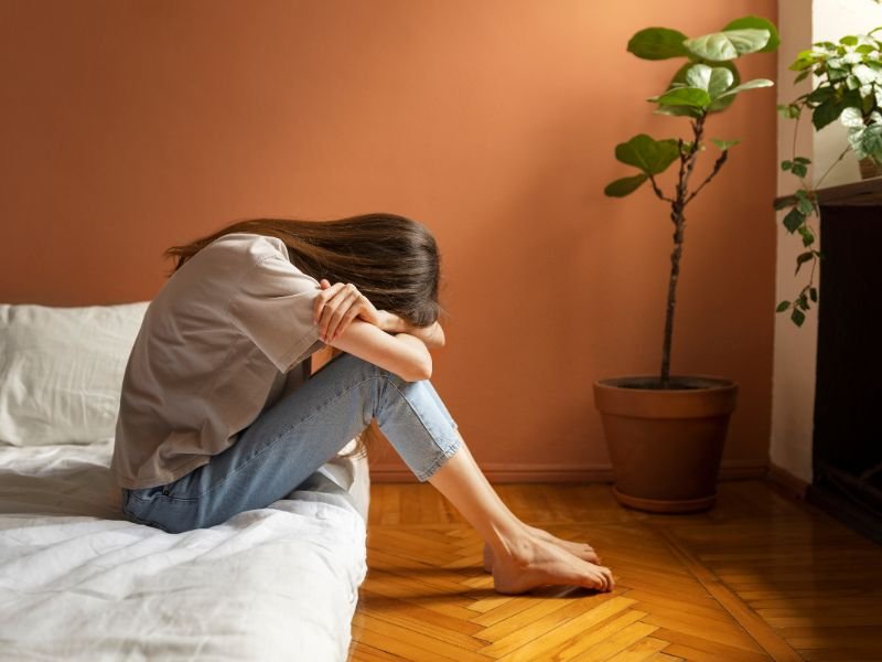 sintomas de ansiedade no corpo feminino